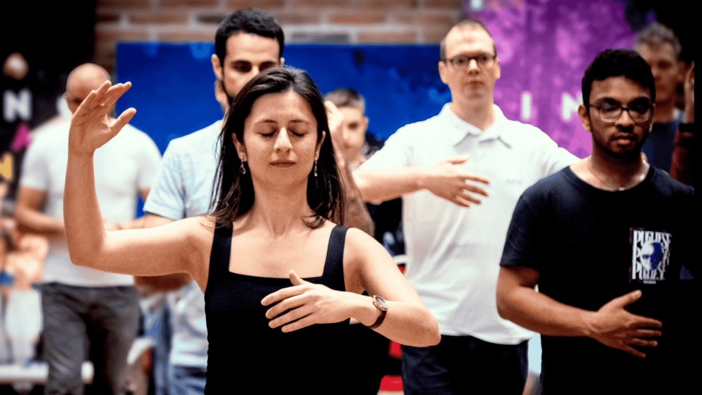 Martin practicing connection during a Tango Flow class in Munich.